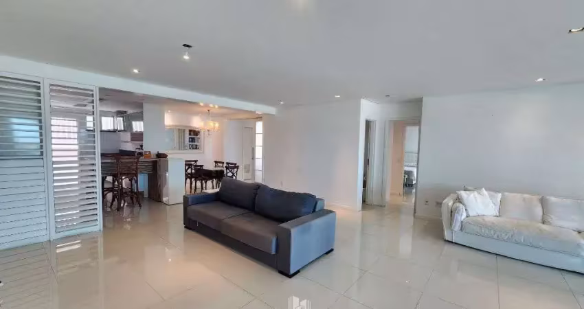Maravilhoso apartamento a venda em ponta do farol - 3 suítes -vista livre do mar