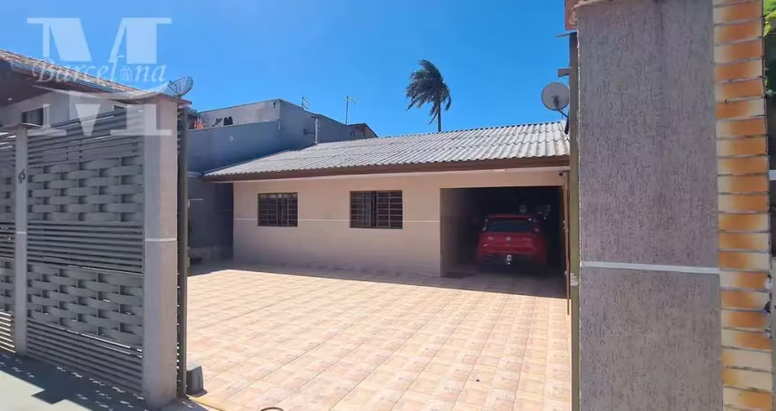 Pinheirinho, 2 quartos, armários novos, impecável. churrasqueira. terreno 6 vagas.