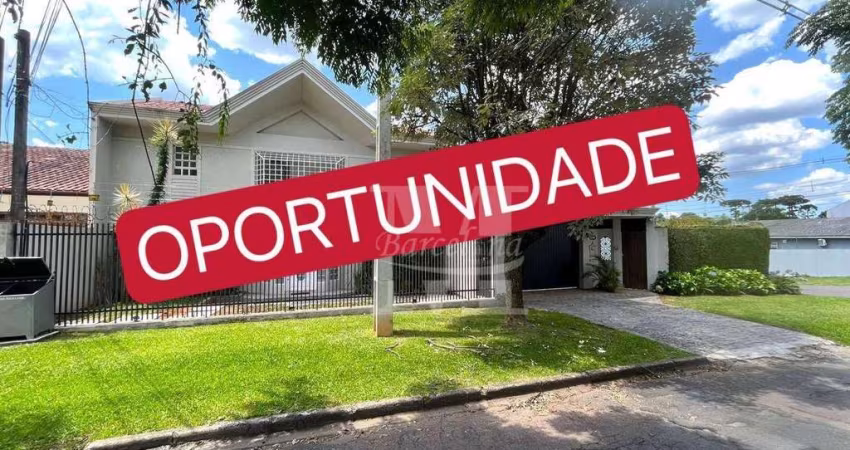 CASA RESIDENCIAL/COMERCIAL DE ESQUINA. TERRENO COM 800M². MUITO BEM CONSTRUÍDA. SEMINÁRIO/SANTA QUITÉRIA. VALOR EM DÓLAR (USD 460.300,00).