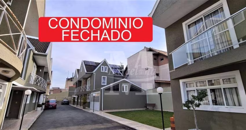 Triplex. Água Verde/Guaíra. Condomínio Fechado, 03 Quartos, Churrasqueira e Armários.