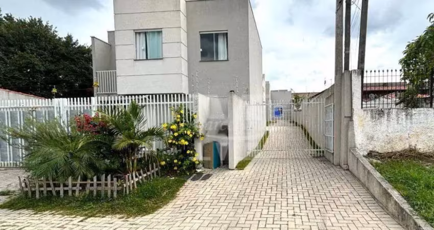 SOBRADO. CONDOMÍNIO FECHADO. SEMI MOBILIADO.  SACADA E TERRENO PRIVATIVO.