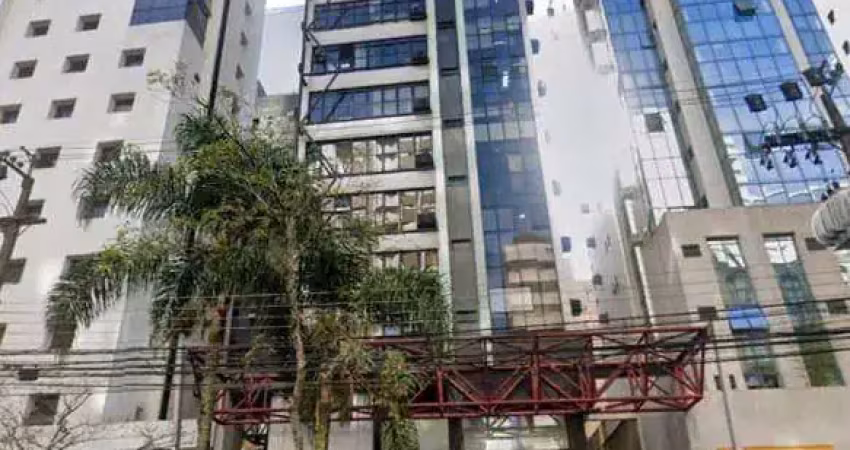 Sala comercial de 35m² na av. sete de setembro/batel.. ótima localização, próximo a praça do japão. edifício seventh avenue.