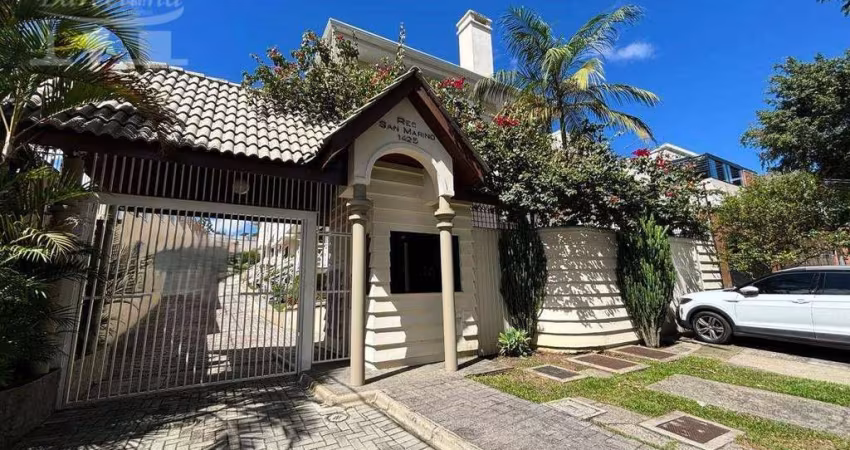 CASA ALTO PADRÃO - 207 M² EM CONDOMÍNIO FECHADO À VENDA - BACACHERI- 04 DORMITÓRIOS E 05 BANHEIROS.