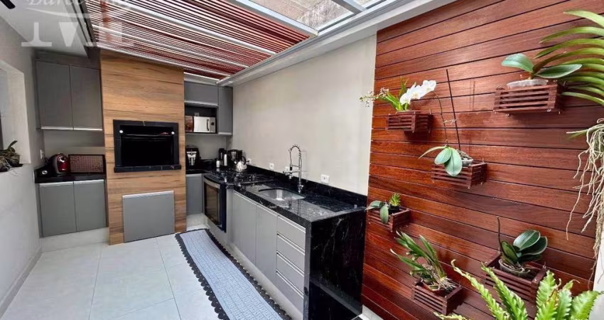 SOBRADO, SEMI-MOBILIADO, DIFERENCIADO E ATUALIZADO. 3 QUARTOS, SUÍTE, CHURRASQUEIRA E CLOSET. IMPECÁVEL.