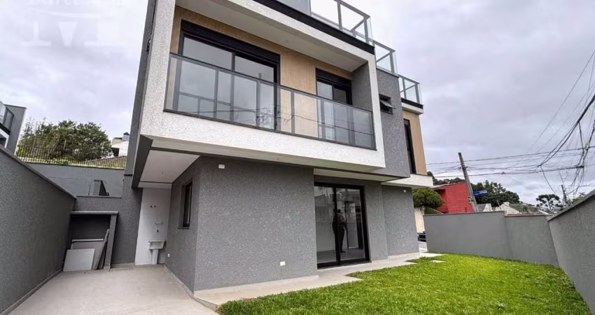 SOBRADO TRIPLEX, EXCELENTE LOCALIZAÇÃO CHURRASQUEIRA – SACADA E ROOFTOP - PILARZINHO - 3 QUARTOS, UMA 1 SUÍTE – PRÓXIMO AOS PARQUES TINGUI E TANGUÁ.