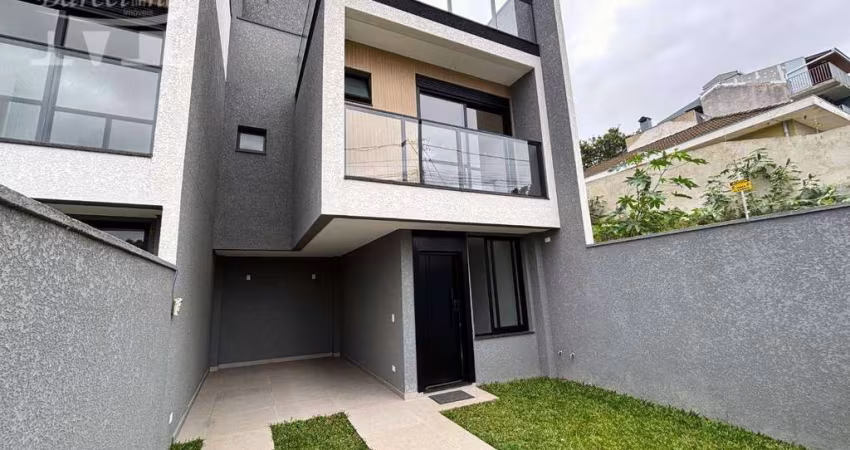 SOBRADO TRIPLEX, EXCELENTE LOCALIZAÇÃO CHURRASQUEIRA – SACADA E ROOFTOP - PILARZINHO - 3 QUARTOS, UMA 1 SUÍTE – PRÓXIMO AOS PARQUES TINGUI E TANGUÁ.