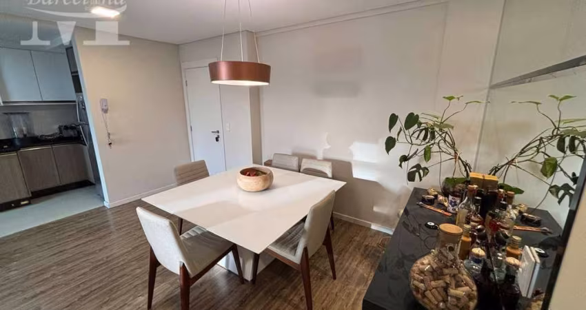 APARTAMENTO SEMI NOVO PRÓXIMO SHOPPING MUELLER E CENTRO CÍVICO, COM AMPLA SACADA PISCINA E CHURRASQUEIRA. 2 VAGAS