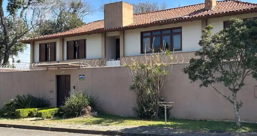 Casa de esquina, ensolarada, ampla, 4 suítes, 2 no térreo. excelente localização do jardim social.