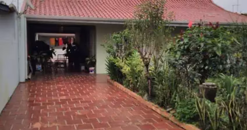 Pontal do paraná. casa 2 quartos edícula com churrasqueira