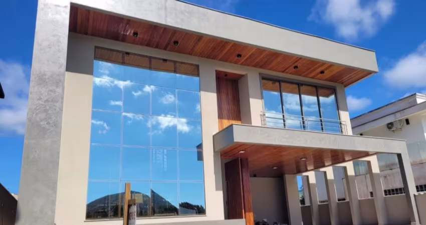 Belíssima casa de alto padrão em Florianópolis SC  - Financia