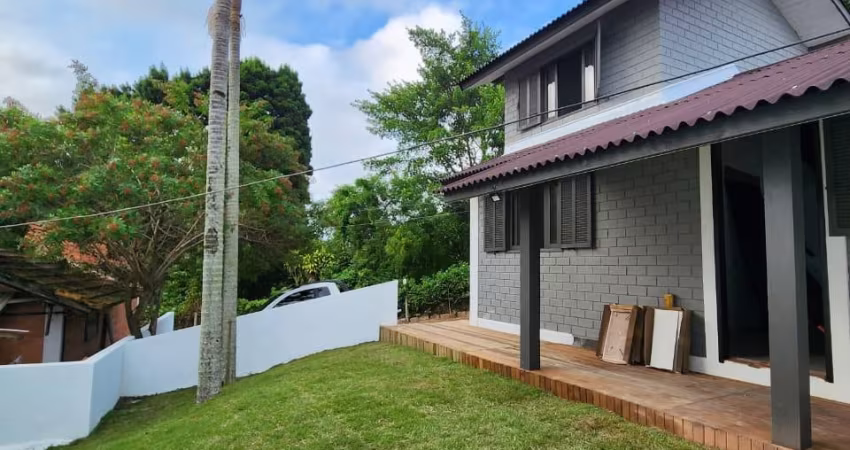 Casa Estilo Chalé à venda na Praia dos Ingleses/Florianópolis-SC- Não financia