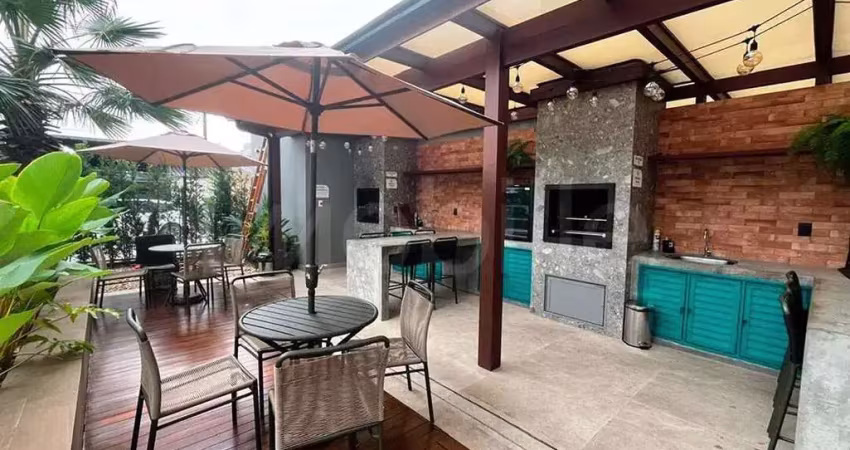 Excelente apartamento de 2 dormitórios sendo uma suíte no bairro são joão em itajaí sc