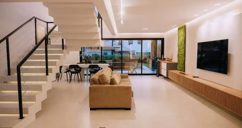 Excelente casa em condomínio fechado com 3 suítes no bairro dom bosco em itajaí sc