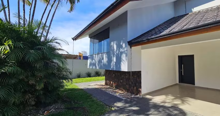 Excelente casa de alto padrão no bairro dom bosco em itajaí/sc