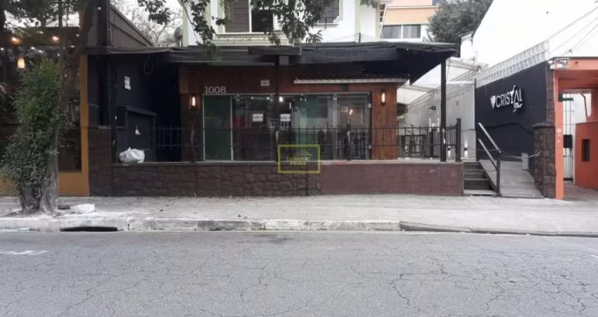 Sobrado comercial para venda ou locação no coração da Vila Madalena