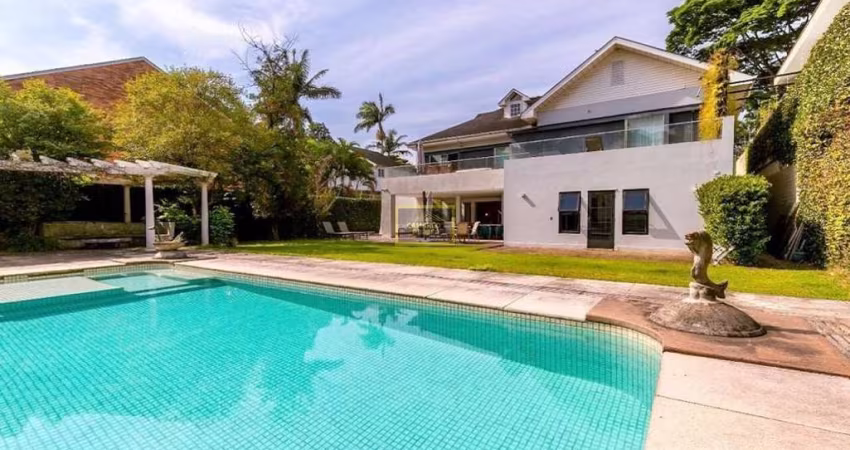 Sobrado com piscina para venda no Brooklin