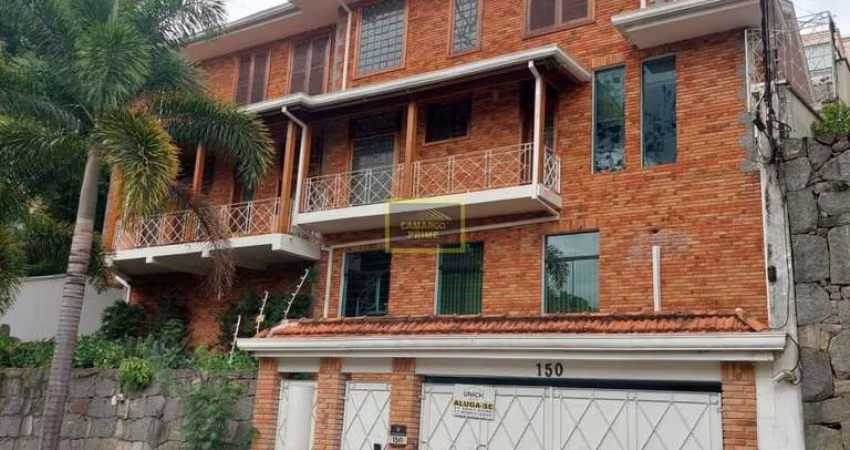 Casa com 05 Suítes para locação ou venda no Jardim Guedala