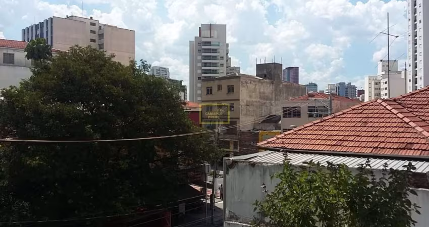Ótimo apartamento, prédio torre única, à 20 metros da Rua dos Pinheiros