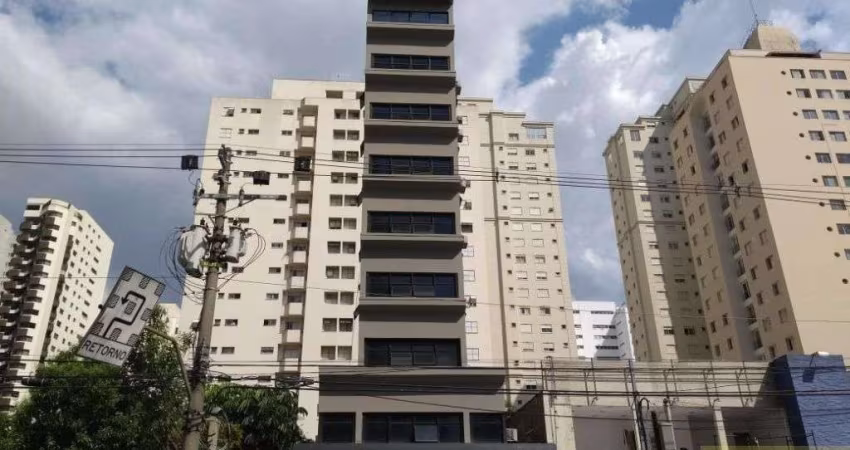 Ótimo prédio comercial possui 7 andares, próximo a estação de Metrô Moema.