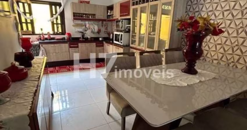 Casa com 1 suíte + 2 quartos, Boehmerwald - Joinville