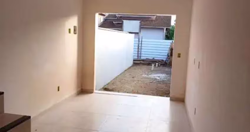 Casa geminada com 2 quartos, adhemar garcia - joinville