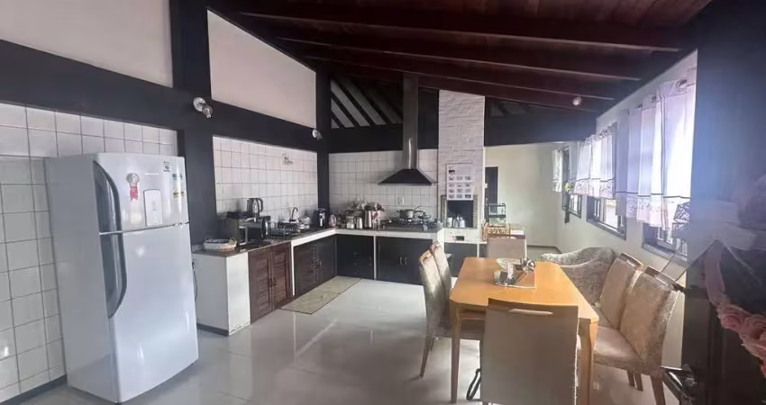 Casa com 3 quartos à venda no Saguaçu, Joinville 