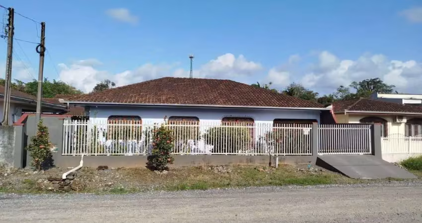 Casa com 1 suíte + 2 quartos, vila nova - joinville