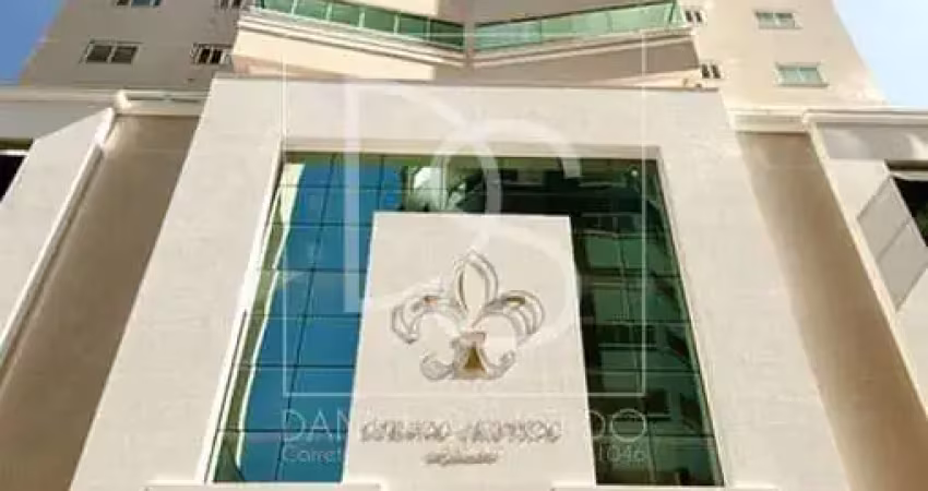 Apartamento decorado no Edifício Lorena Cristina Residence em Balneário Camboriú