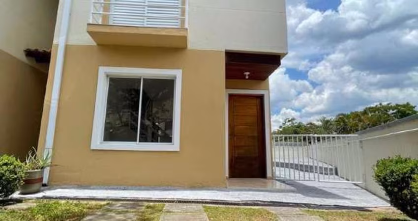 Casa com 03 Dormitorios - Condominio Vale dos Ipês -  Cotia/SP