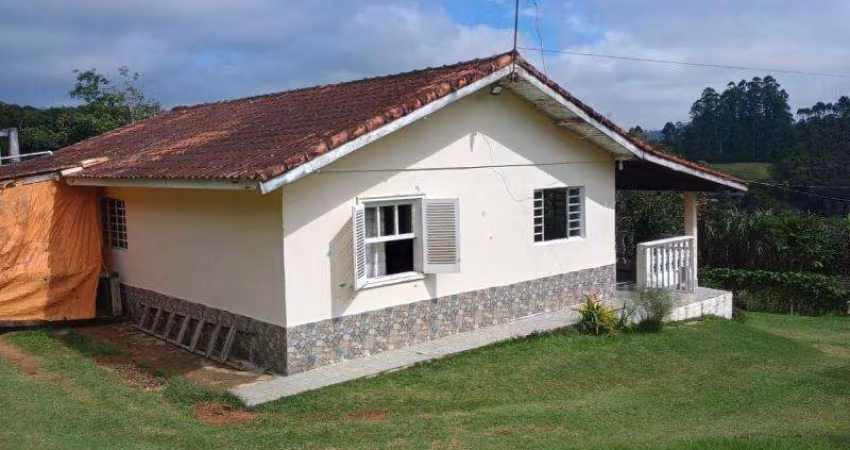Chácara com 1. 500 m² - 03 Dormitórios - Terras de São Felipe (Caucaia do Alto) - Cotia / Sp