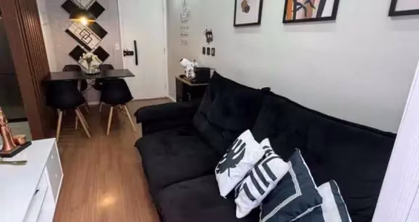 Apartamento com 2 Dormitórios - Condomínio Mirante Normandia - Jardim Pioneiro - Cotia / SP