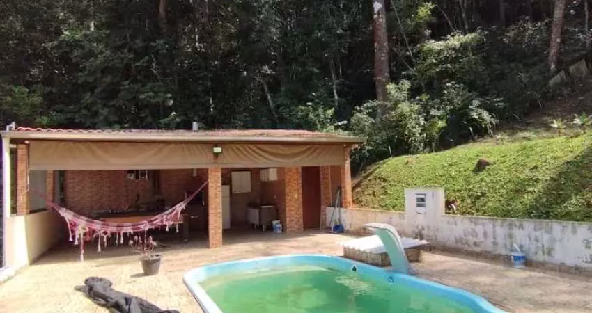 Linda casa 02 quartos  com piscina no paraiso! -  condomínio santa cruz das paineiras - jardim atalaia - cotia / sp
