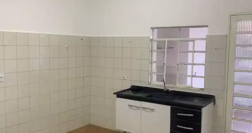 Casa com 2 quartos para alugar na Rua Capão Bonito, Jardim Sabiá, Cotia