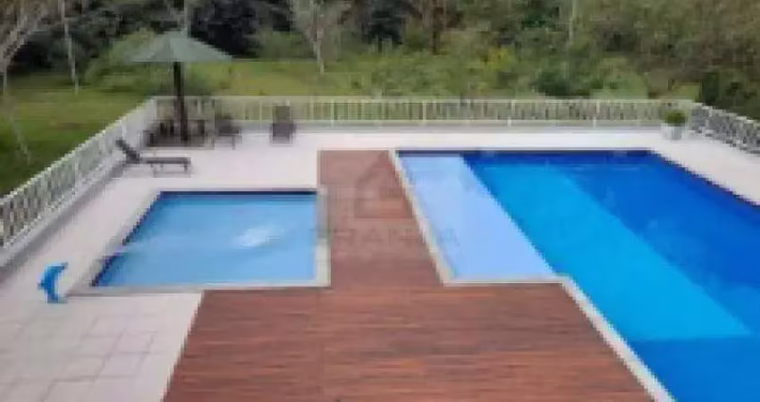 Casa com 02 quartos - condomínio nova vianna - cotia/sp