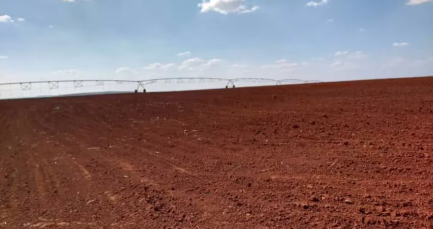 Fazenda com 25 salas à venda na Área Rural de Araxá, Araxá 