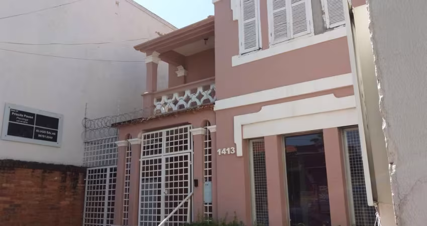 Casa comercial com 3 salas para alugar no Centro, Piracicaba 