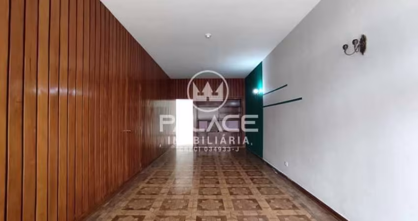 Casa comercial com 2 salas para alugar no Centro, Piracicaba 