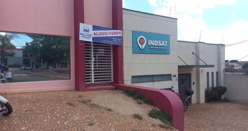 Casa comercial com 3 salas para alugar no Paulista, Piracicaba 