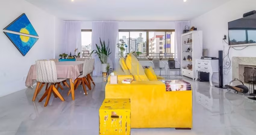 Apartamento de 3 quartos 3 suítes e 3 vagas à venda no bairro Petrópolis em Porto Alegre