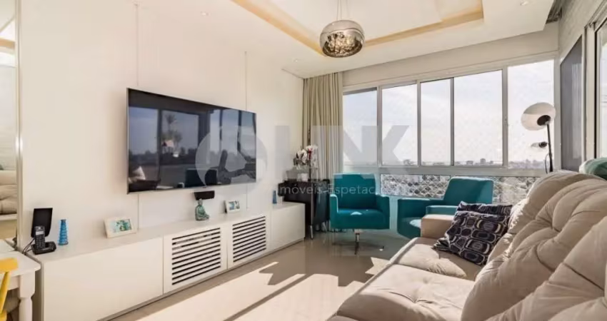 Apartamento de 3 quartos com 3 vagas à venda no bairro Petrópolis em Porto Alegre