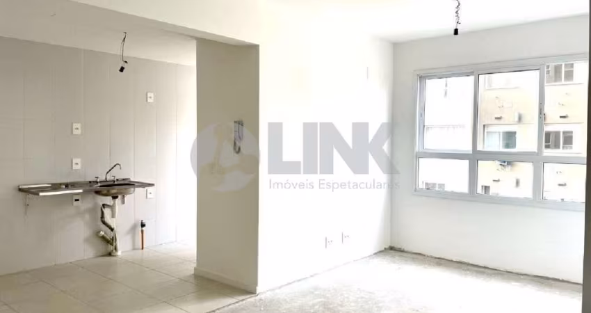 Apartamento 2 dormitórios com 1 vaga de garagem à venda no bairro Jardim Carvalho em Porto Alegre próximo da Avenida Protásio Alves