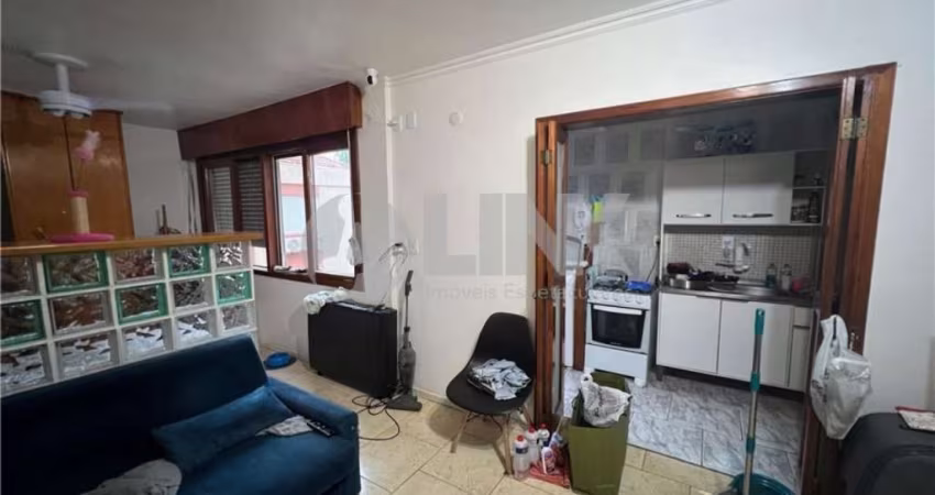Apartamento com 1 quarto à venda no bairro Vila Ipiranga em Porto Alegre