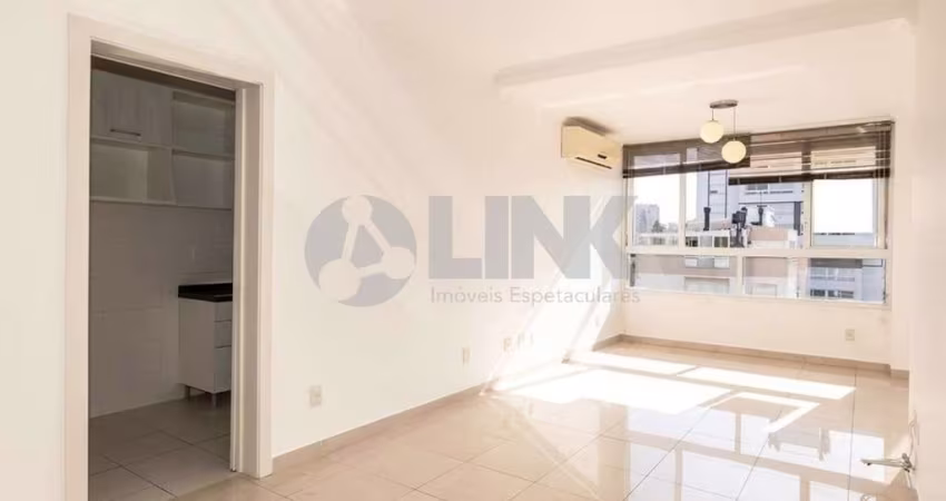 Apartamento com 3 quartos e 2 vagas à venda no bairro Jardim Lindóia em Porto Alegre