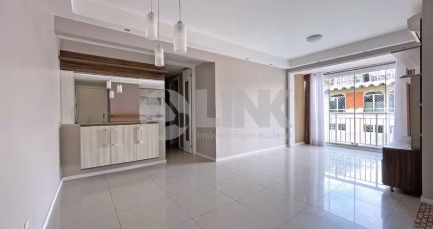 Apartamento de 3 quartos com 1 vaga à venda no bairro Passo da Areia em Porto Alegre