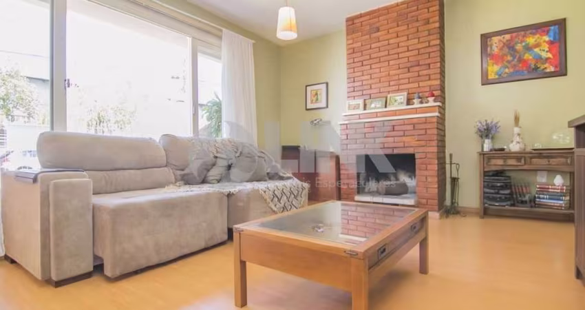 Casa de 3 quartos com 2 vagas à venda no bairro Jardim Itú em Porto Alegre