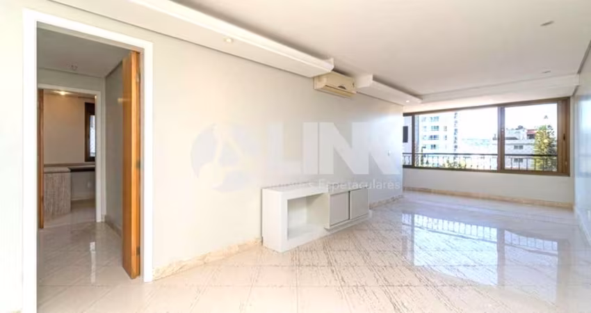 Apartamento de 3 quartos com 2 vagas à venda no bairro Petrópolis em Porto Alegre
