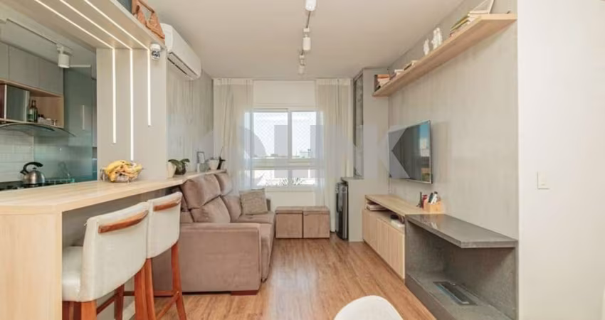 Apartamento de 2 quartos com 1 vaga à venda no bairro Navegantes em Porto Alegre