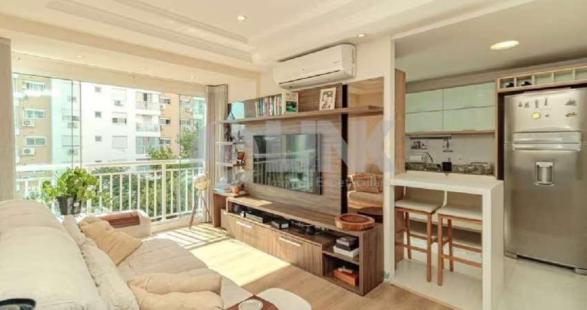 Apartamento de 2 quartos com 2 vagas venda no bairro Passo da Areia em Porto Alegre