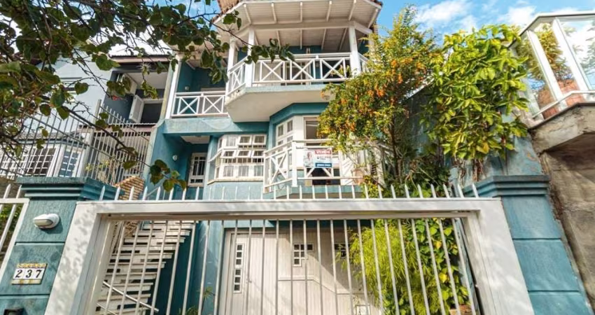 Casa com 4 quartos à venda na Rua João Berutti, 237, Chácara das Pedras, Porto Alegre