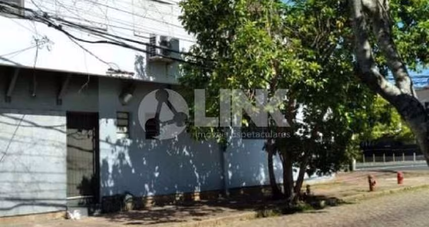 Apartamento de 1 quarto estilo JK à venda no bairro Passo da Areia em Porto Alegre